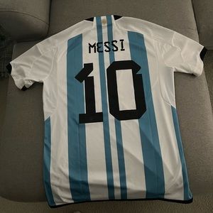 2022 Argentina LEO MESSI #10 Jersey Brand New with Tags Adidas Men’s Large